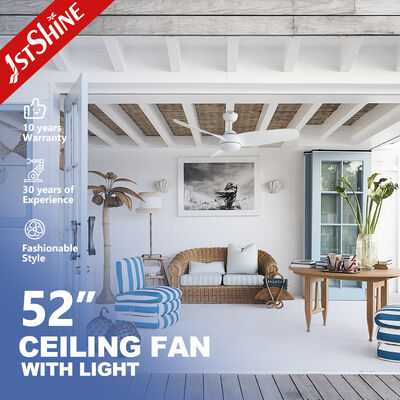 İyi bir fiyat. 52 inç modern beyaz plastik tavan fanı ABS bıçakları ve sessiz DC motorlu entegre LED ışığı ile çevrimiçi